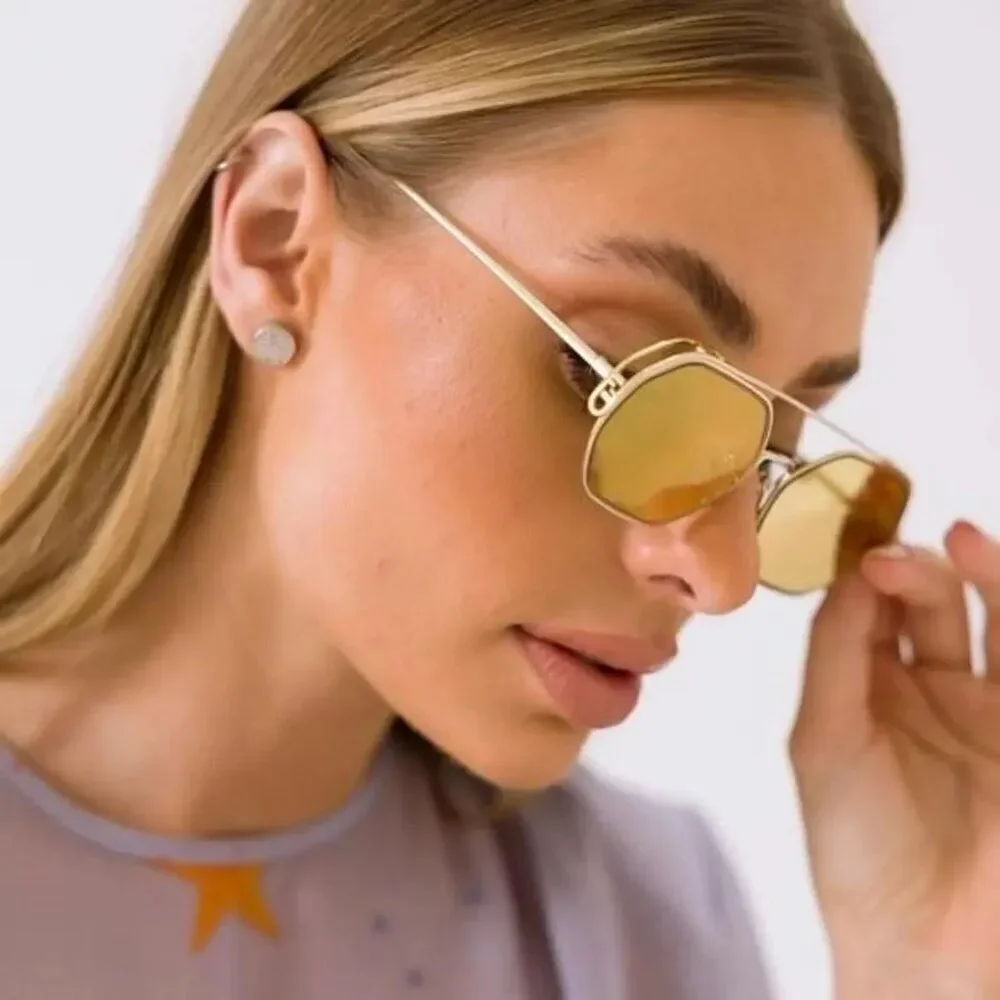 NEW Fendi FE40039U 10L Gold Yellow Mirror Unisex Geometric Sunglasses